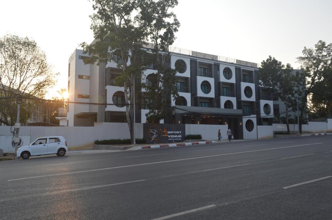 Airport Avenue Hotel Gyogon Bagian luar foto